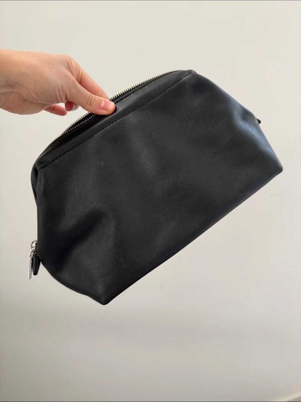 Vince Camuto Black Pebbled Leather Zip Cosmetic Toiletries Case